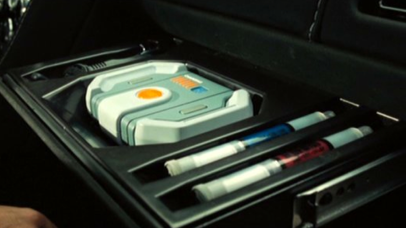 Illustration for article titled Five Bond Car Gadgets That Really Should Have Gone Mainstream